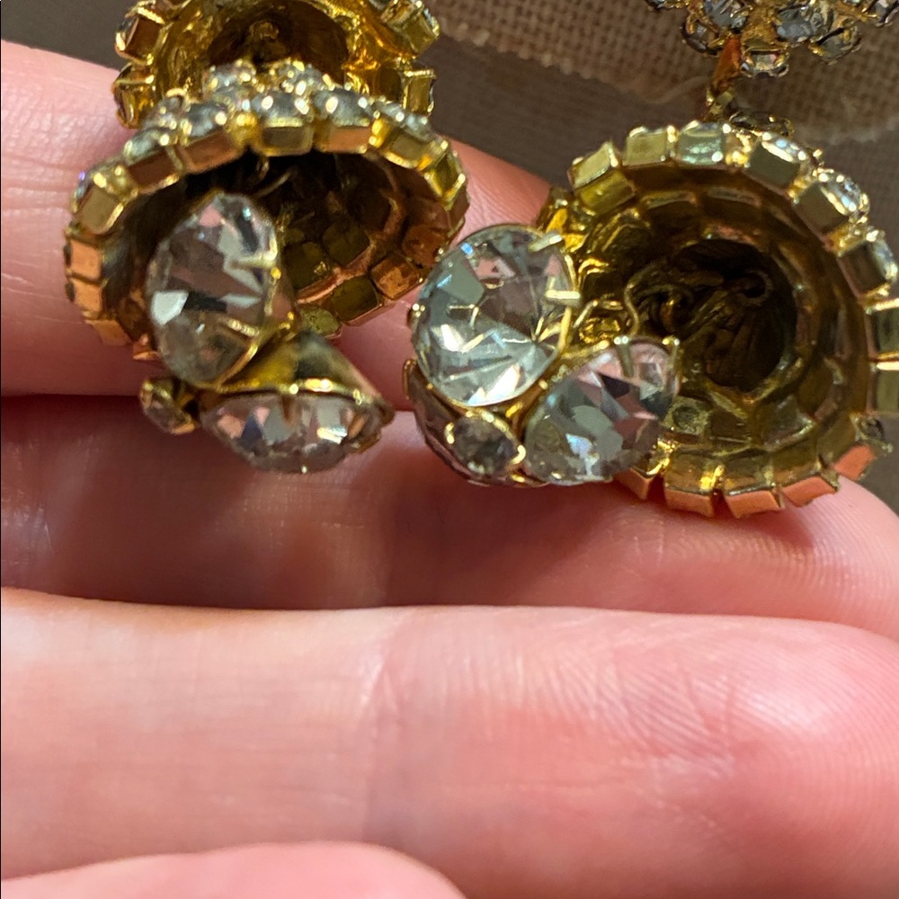 Vintage Hattie Carnegie Gold Crystal Encrusted Drop Clip On Earrings - Picture 3 of 4